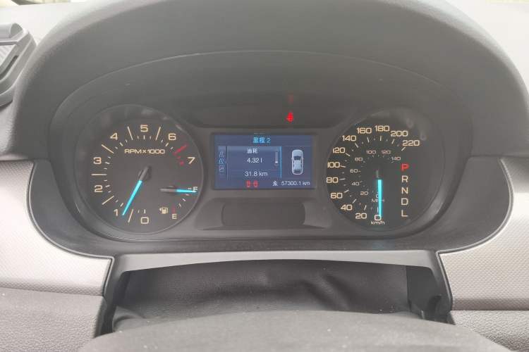 Used Ford Edge 2012 2.0T Elite Edition Odometer Close Up