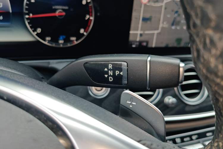 Used Mercedes-Benz E-Class 2016 E 300 L Sporty and Stylish Model