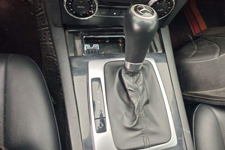 Used Mercedes-Benz C-Class 2013 C 180 Classic Grand Edition
