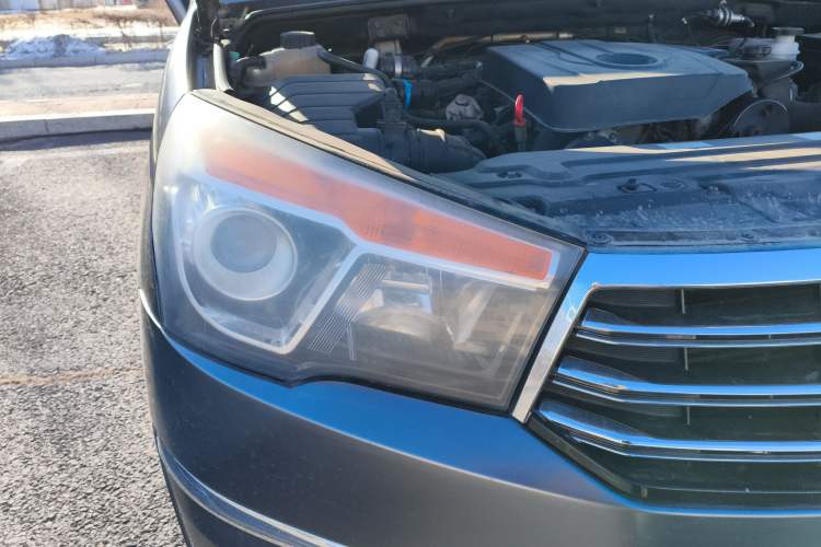 Used SsangYong Rodius 2014 2.0T Diesel Two-Wheel Drive Luxury Navigation Edition