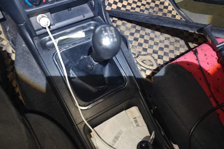 Used Dongfeng Oting 2007 2.4L Manual Two-Wheel Drive Luxury Edition
