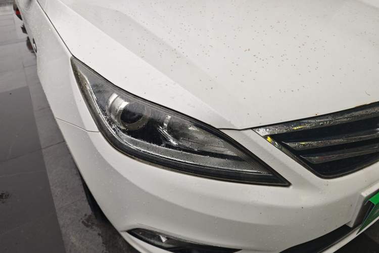 Used CHANGAN Eado 2016 1.6L Manual Fashion Edition Right Front Headlight