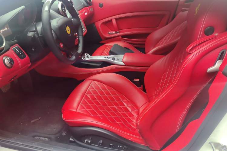 Used Ferrari California T 2012 4.3L Standard Edition Left Front Seat