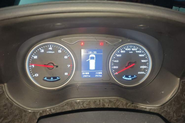 Used JAC Refine M4 2021 2.0L Manual Commercial Edition