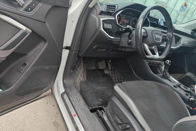 Used Audi Q3 2022 35 TFSI Fashion Dynamic Model Driver Seat