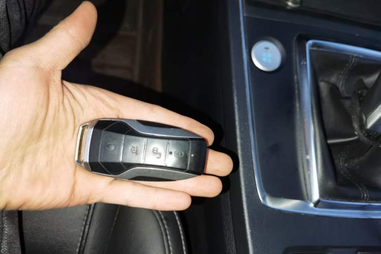 Used BYD Qin Pro 2019 Super Edition 1.5TI Automatic Smart Connect Brilliance Model China VI Standard