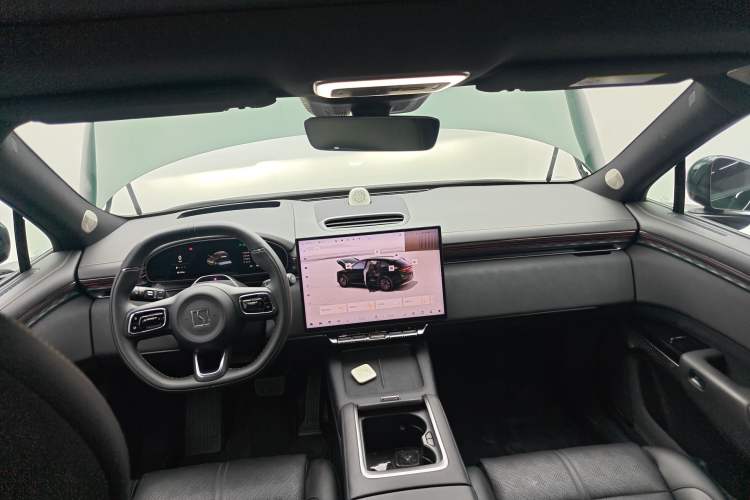 Used Zeekr 7X 2025 100 kWh Long-Range Rear-Wheel Drive with Intelligent Driving Features