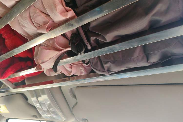 Used SAIC MAXUS Xintu V80 2024 Value Edition City Distribution King 6MT Long Wheelbase High Roof 127 Ps 3 Seats
