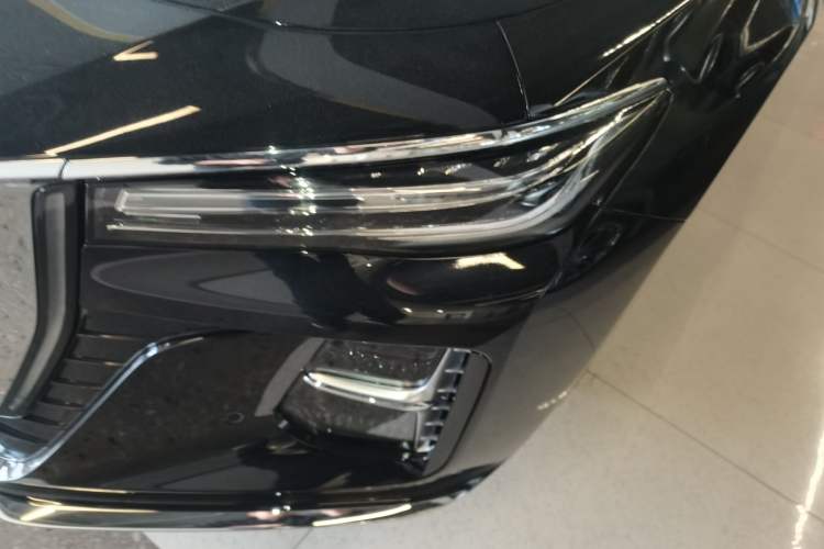 Used Hongqi H5 2024 2.0T Automatic Smart Connect Flagship Edition Left Front Headlight