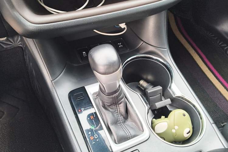 Used Toyota Highlander 2018 2.0T Four-Wheel Drive Luxury Version 7 Seats China VI Standard