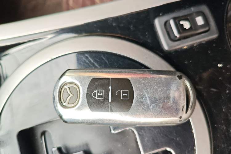 Used Mazda CX-7 2014 2.5L 2WD Luxury Edition Interior 1