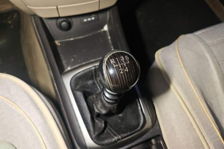 Used Hyundai Celesta 2011 1.6L Manual Luxury Model