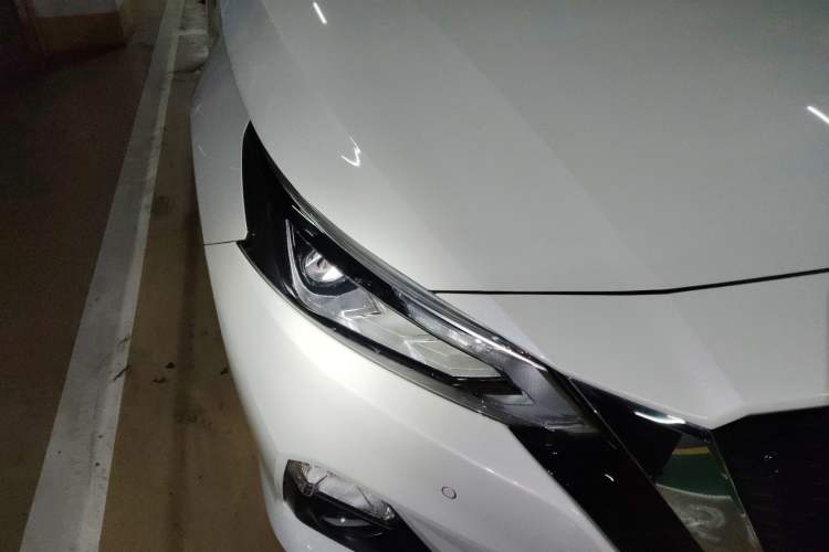 Used Nissan Teana 2021 2.0L XL Upper AD1 Smart Drive & Navigation Edition Right Front Headlight