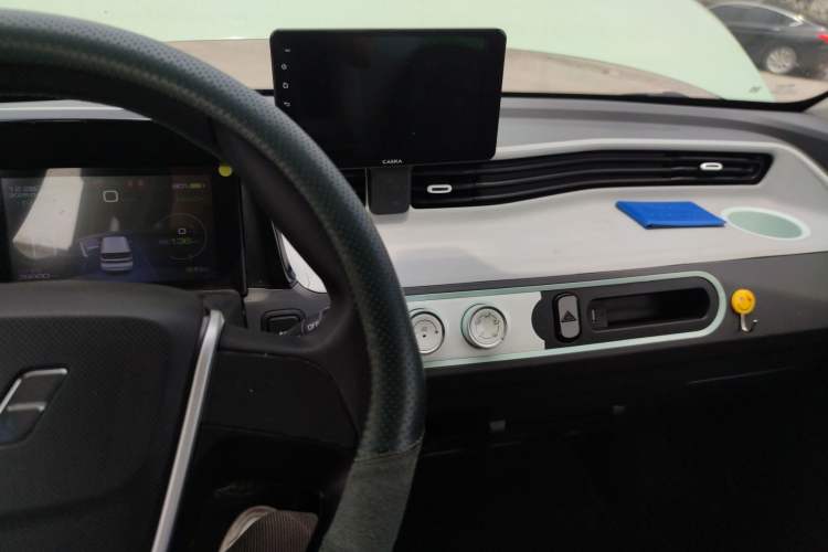 Used Wuling Hongguang MINIEV 2021 Macaron Premium Model – Lithium-NMC Audio And AC Panel