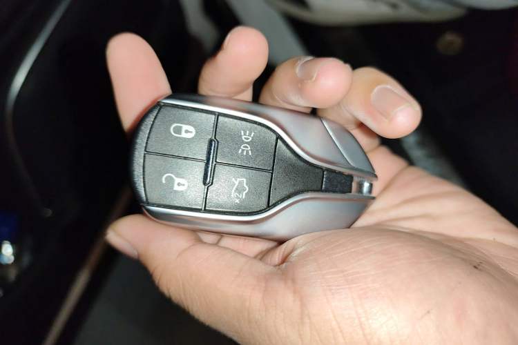 Used Maserati Levante 2016 3.0T Standard Edition Vehicle Key