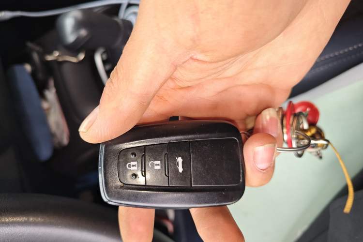 Used Toyota Corolla 2021 Dual-Motor 1.8L E-CVT Elite Edition
