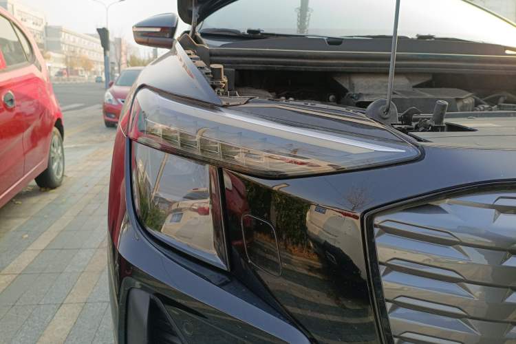 Used Audi Q5 e-tron 2023 40 e-tron Starry Edition Mecha Kit