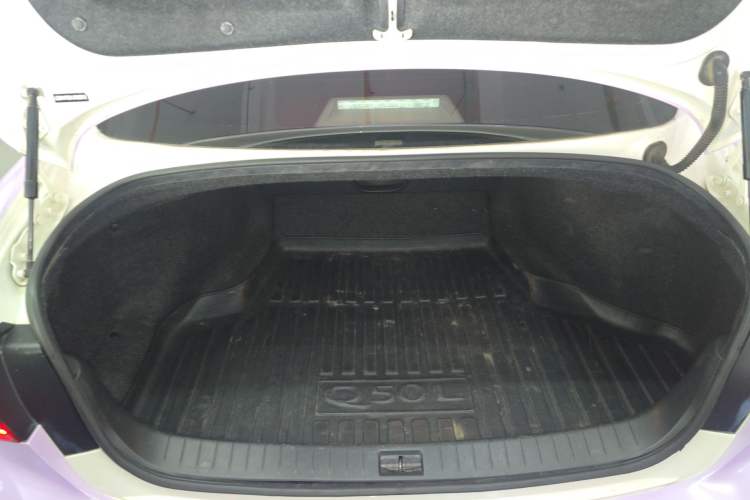 Used Infiniti Q50L 2018 2.0T Comfort Edition China V Standard