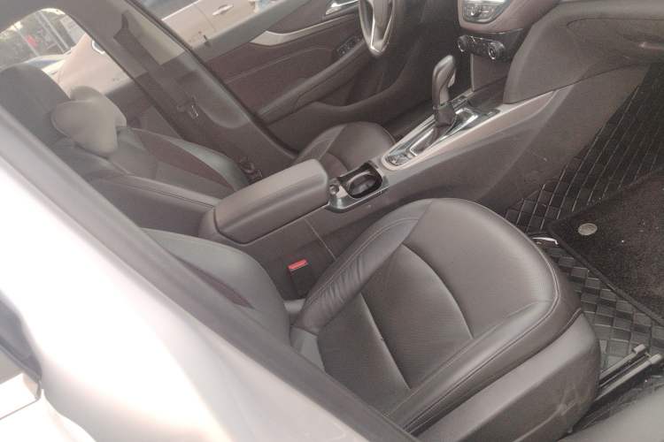 Used Chevrolet Malibu 2016 2.0L Automatic Luxury Edition