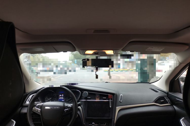 Used Venucia D60 2018 1.6L CVT Smart Connect Luxury Edition