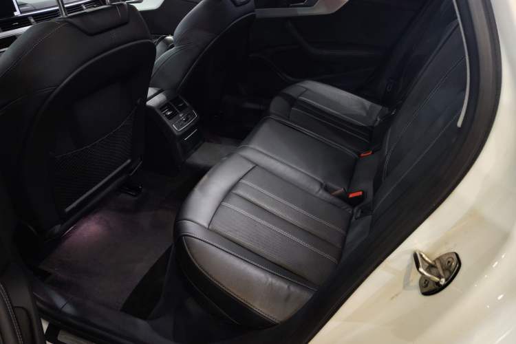 Used Audi A4L 2022 40 TFSI Luxury Dynamic Model