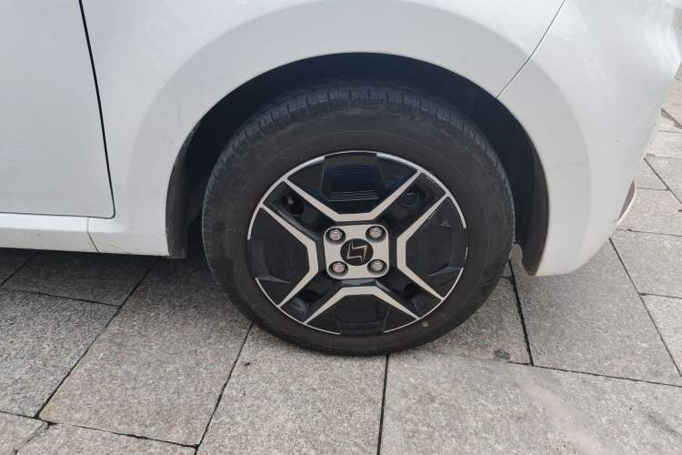 Used SOL E10X 2022 Flower Fairy Design Four-Leaf Clover Right Front Wheel Hub