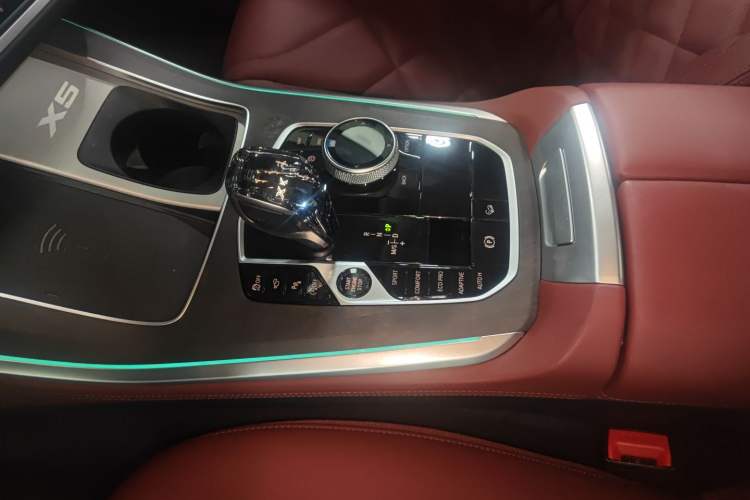 Used BMW X5 2022 Restyled xDrive 30Li Luxury Version M Sport Package
