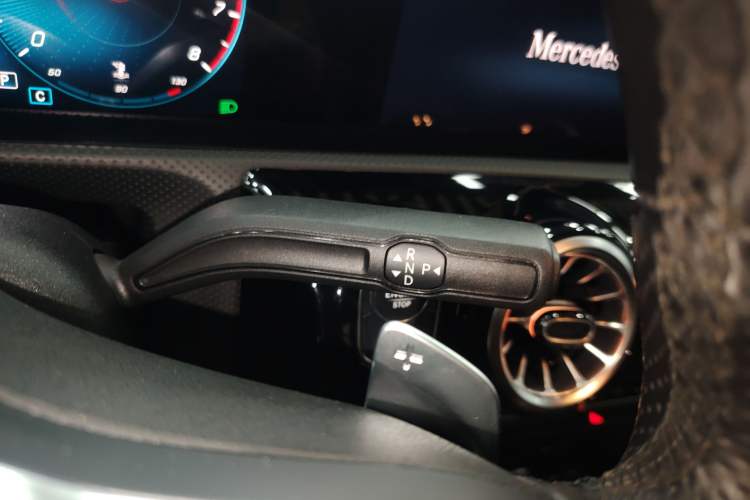 Used Mercedes-Benz A-Class 2022 Restyled A 200 L Sport Sedan Fashion Version Gear Lever