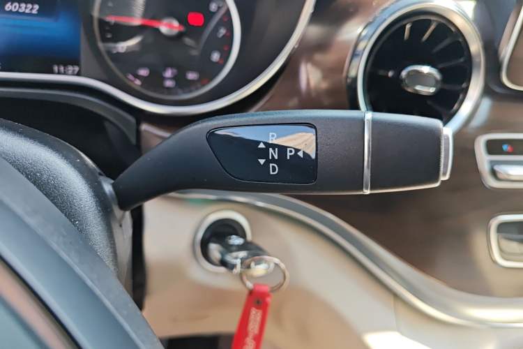 Used Mercedes-Benz V-Class 2020 V 260 Avantgarde Edition
