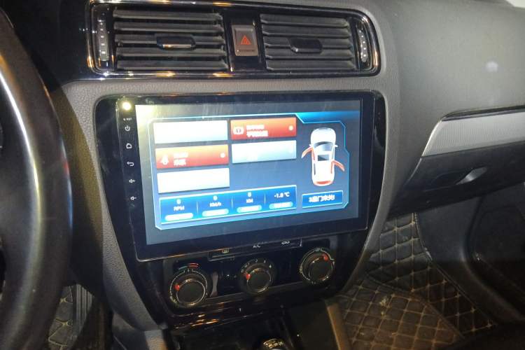 Used Volkswagen Sagitar 2018 280TSI DSG Comfort Model Audio And AC Panel