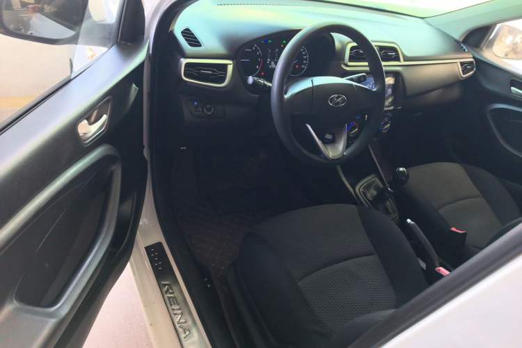 Used Hyundai Verna (older generation) 2017 1.4L Manual Refreshed Version China V Standard Driver Seat