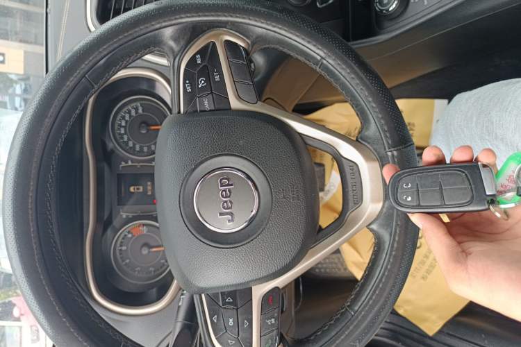 Used Jeep Cherokee 2016 2.4L Professional Edition