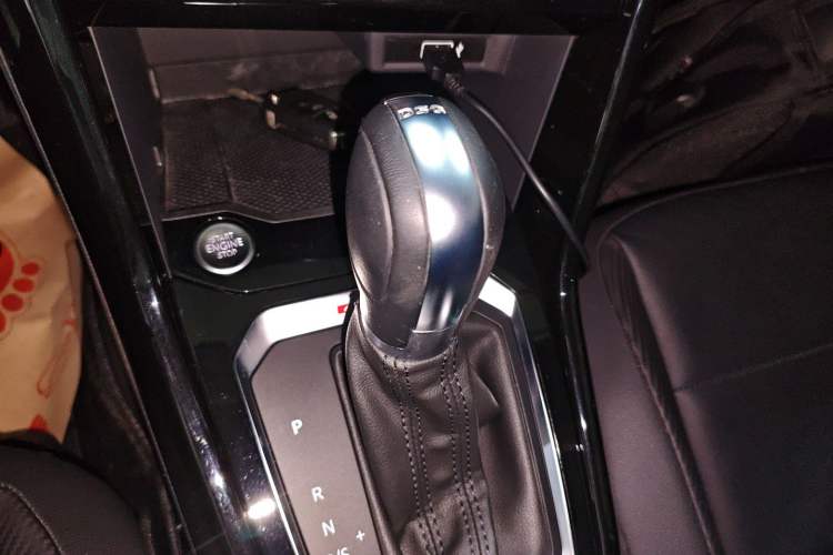 Used Volkswagen T-ROC 2018 280TSI DSG Four-Wheel Drive Comfort Version China V Standard