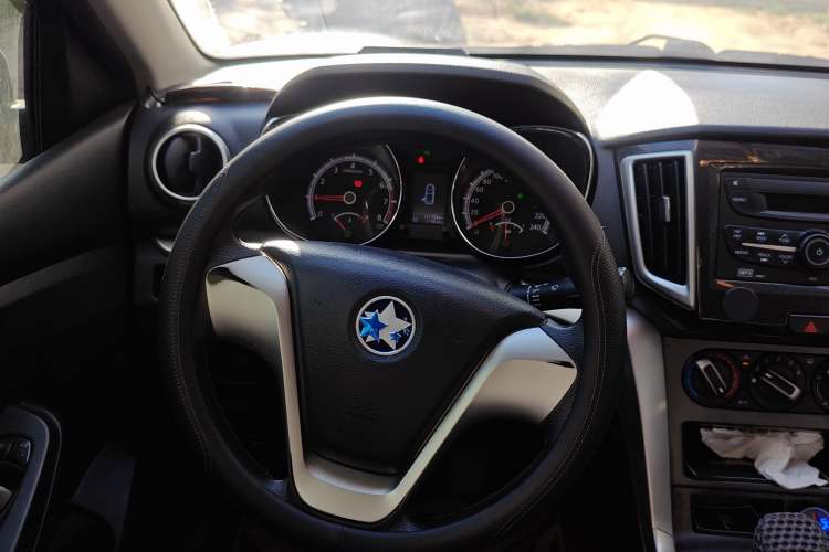 Used Venucia T70 2016 1.6L Manual Ruixing Edition Steering Wheel