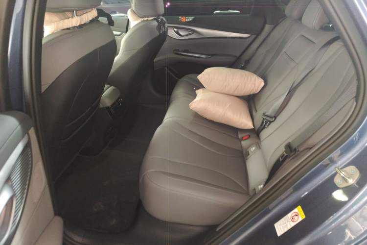 Used BYD Seal 2024 HONOR Edition DM-i 1.5L 121km Luxury Model
