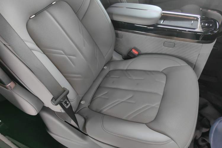 Used Zeekr MIX 2025 Intelligent Driving Version Right Front Seat