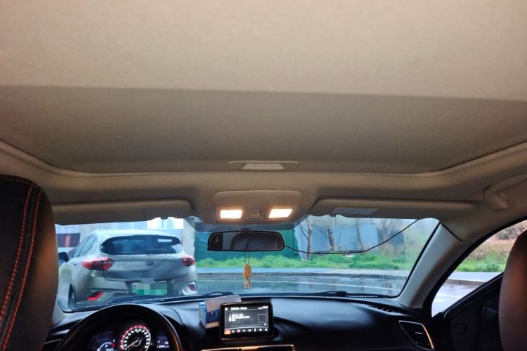 Used Mazda 3 Axela 2014 Sedan 1.5L Automatic Luxury Model