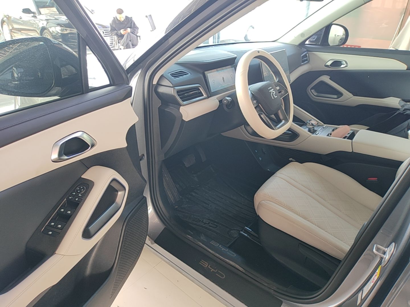 BYD Yuan UP 2024 401 km Active Version — снимка 18