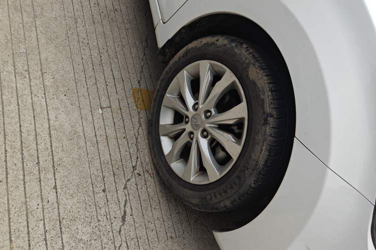 Used Hyundai Elantra (5th Generation / Langdong) 2016 1.6L Manual Luxury Model