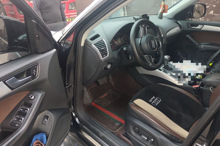 Used Audi Q5 2017 Plus 40 TFSI Technology Model