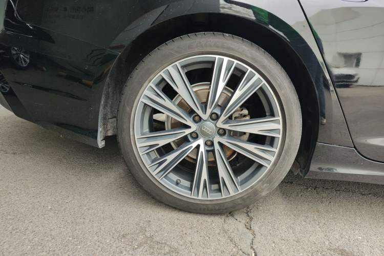 Used Audi A6L 2019 40 TFSI Luxury Dynamic Model Right Rear Wheel Hub