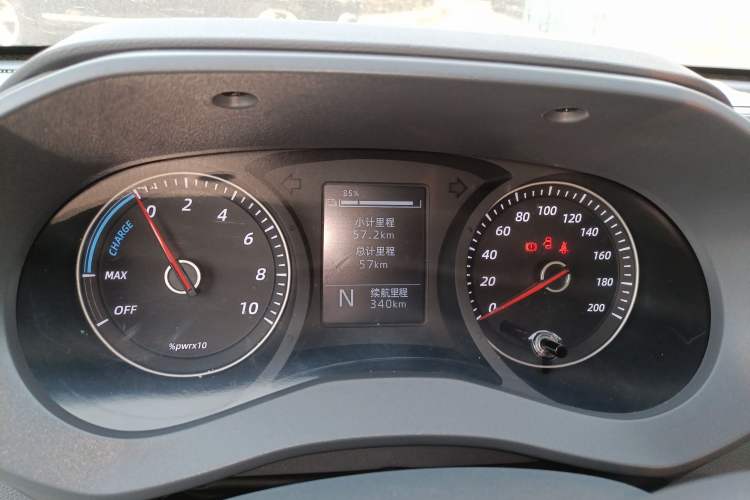 Used Wuling Yangguang 2025 Model 400km Bus Edition—Comfort Edition