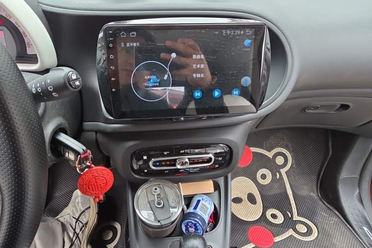 Used smart fortwo 2015 1.0L 52 kW hardtop Dynamic version Audio And AC Panel