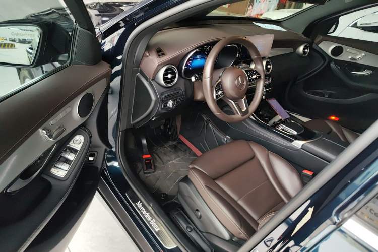 Used Mercedes-Benz GLC 2020 Facelifted GLC 260 L 4MATIC Dynamic Edition
