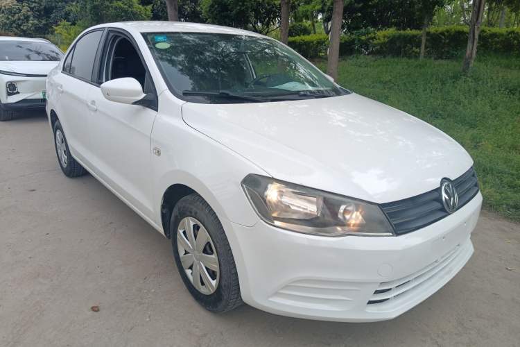 Used Volkswagen Jetta 2015 1.6L Manual Fashion Edition