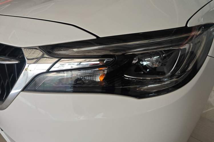 Used Buick GL6 2019 18T 6-Seater Connected Luxury Version China VI Standard