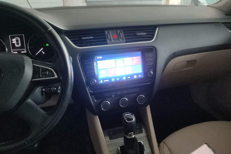 Used Skoda Octavia 2015 1.6L Automatic Yijun Edition