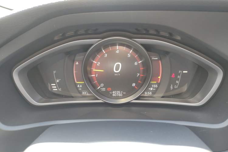 Used Volvo V40 2017 T3 Zhiyi Edition
