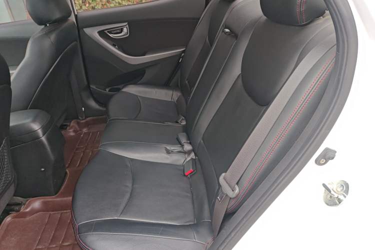 Used Hyundai Elantra (5th Generation / Langdong) 2016 1.6L Automatic Prestige Model Left Rear Seat