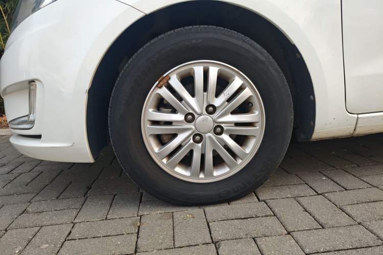 Used Kia K2 2012 Sedan 1.4L MT GLS Commemorative Edition
